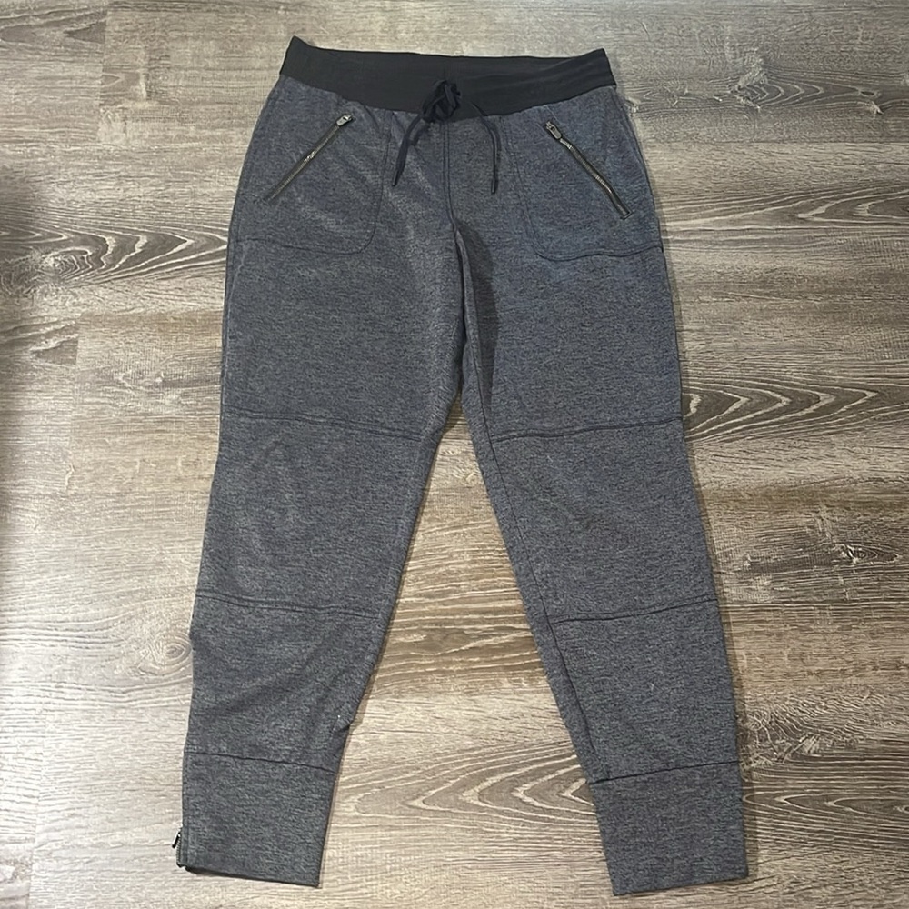 Athleta Womens M Flux Street Jogger Charcoal Grey Heather 4 pockets, ankle zip - Picture 3 of 7